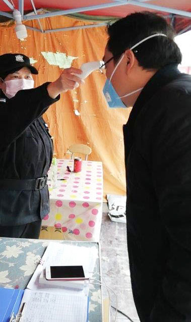 安邦最美女保安员——温妹云