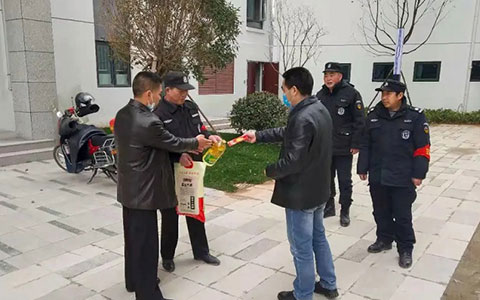 【安邦送温暖】关怀暖人心，恩施安邦保安公司领导慰问一线贫困员工
