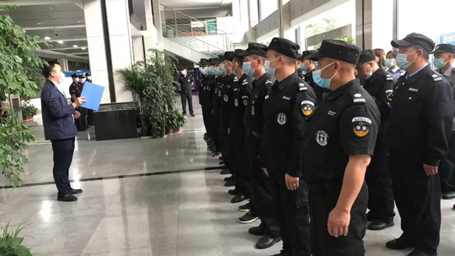 公司组织召开规范化执勤观摩会